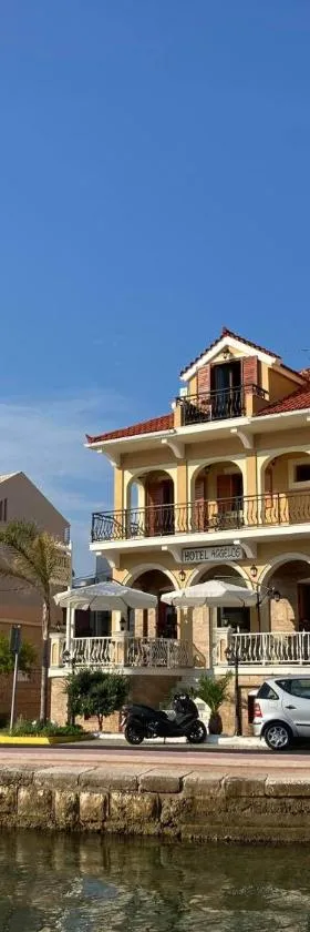 Hotel Aggelos Kefalonia，位于阿尔戈斯托利翁的酒店