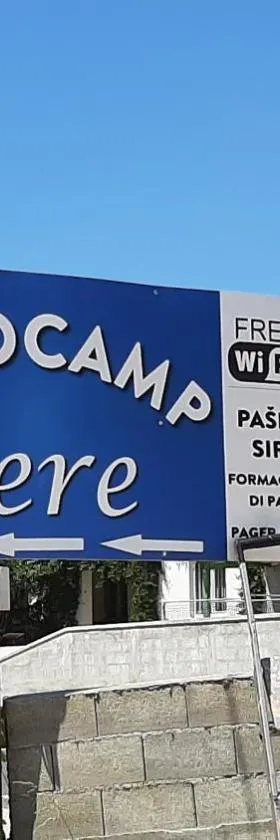 Camp Pere，位于帕格的酒店
