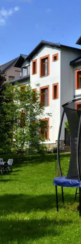Apartmány Irisis，位于Chvaleč的酒店