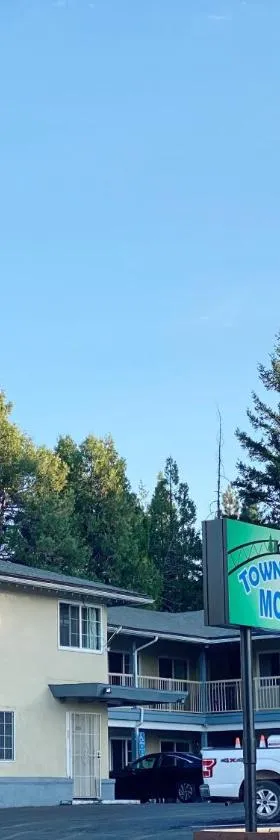 汤豪斯汽车旅馆，位于韦德的酒店