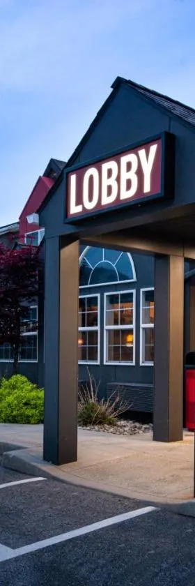 Hotel Ruby Sandpoint，位于桑德波因特的酒店