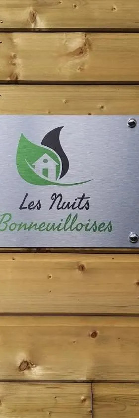 Les Nuits Bonneuilloises Le Mustang，位于Bonneuil-les-Eaux的酒店
