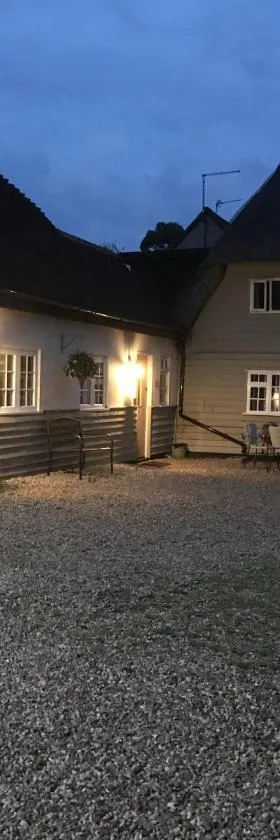 Old Thatch Bambers Green，位于泰克利的酒店