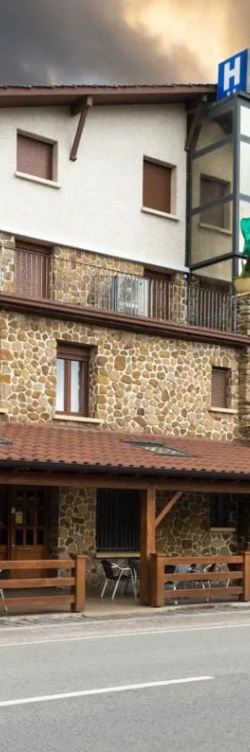 Hotel Rural Izar Ondo，位于Arbizu的酒店
