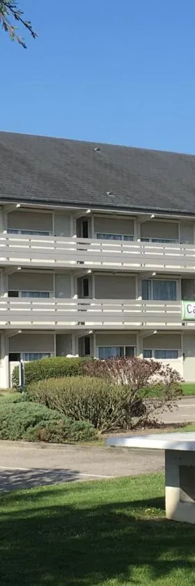 钟楼圣安迪娜东圣夏蒙德酒店，位于圣沙蒙的酒店