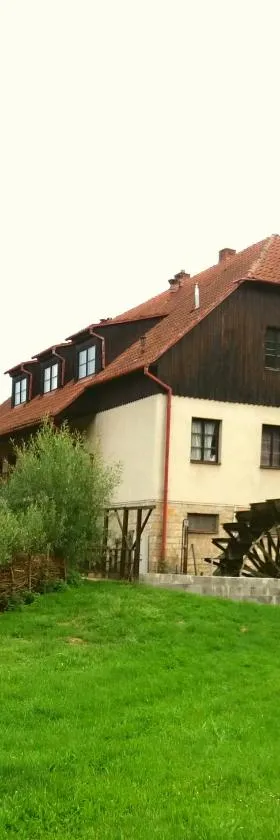 Kratochviluv mlyn，位于Červená Lhota的酒店