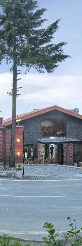 马辛德俱乐部拉坎纳塔尔酒店，位于卡纳塔尔的酒店