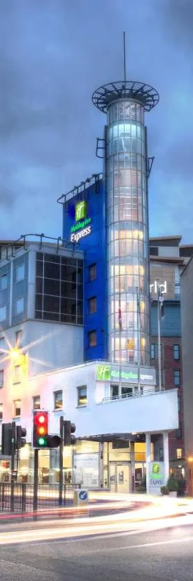 快捷假日格拉斯哥剧院区酒店，位于格拉斯哥的酒店