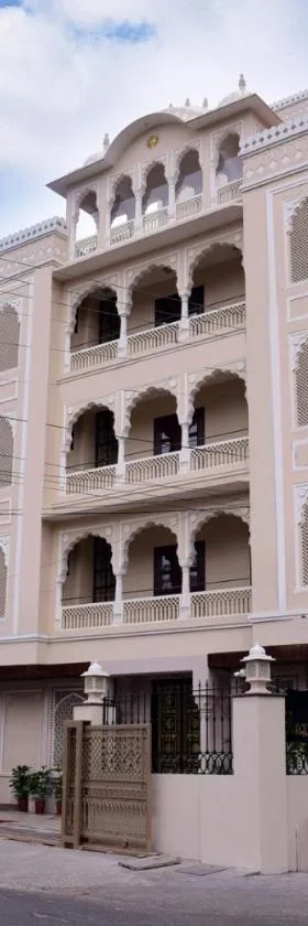 Laxmi Palace Heritage Boutique Hotel，位于斋浦尔的酒店