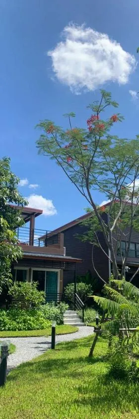 BaanSuanklaiKlungBangkrachao บ้านสวนใกล้กรุงบางกะเจ้า，位于Phra Pradaeng的酒店