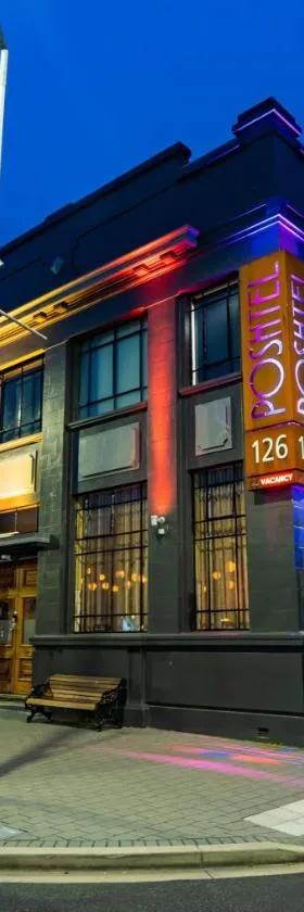 Poshtel，位于奥玛鲁的酒店