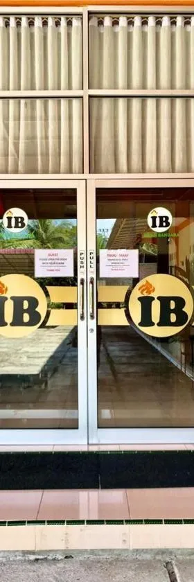 Penginapan Intan Bandara，位于Duku的酒店