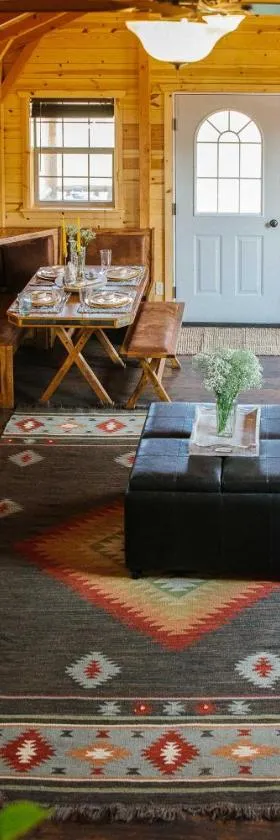 Paradise Valley Cabin by Chico and Yellowstone Park!，位于利文斯顿的酒店
