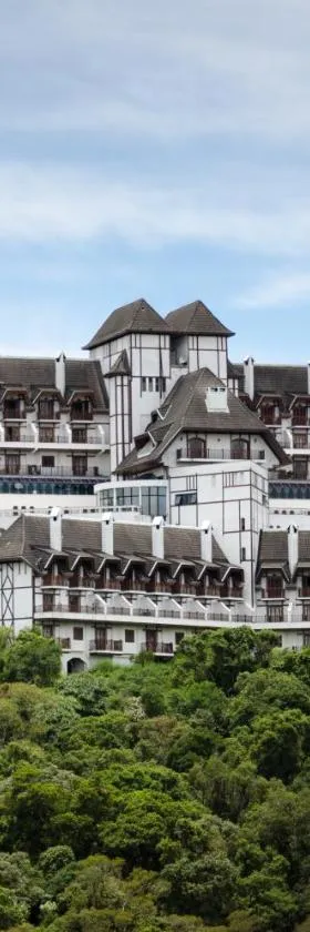 Hotel Home Green Home，位于坎波斯杜若尔当的酒店