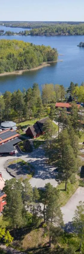 Stiftsgården Vårdnäs Hotell，位于Brokind的酒店