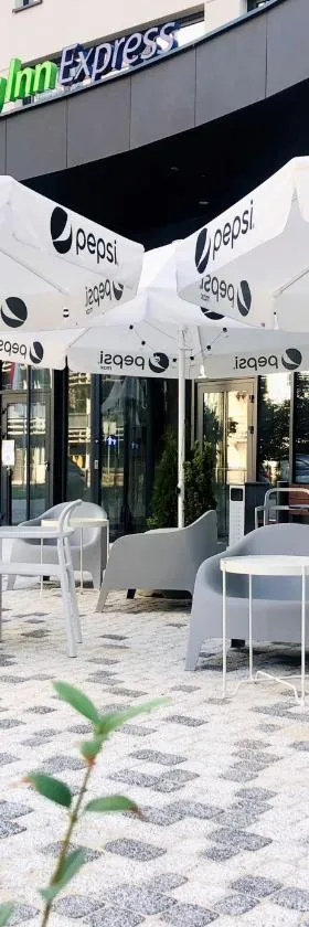 Holiday Inn Express Warsaw - Mokotow by IHG，位于华沙的酒店