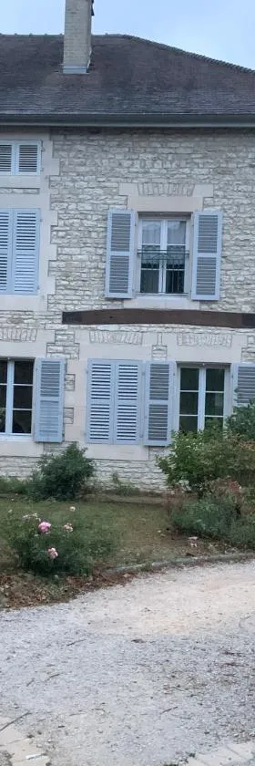 Chambres d'hôtes dans une maison de caractère，位于Mussey-sur-Marne的酒店