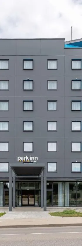 Park Inn by Radisson Vilnius Airport Hotel & Conference Centre，位于维尔纽斯的酒店