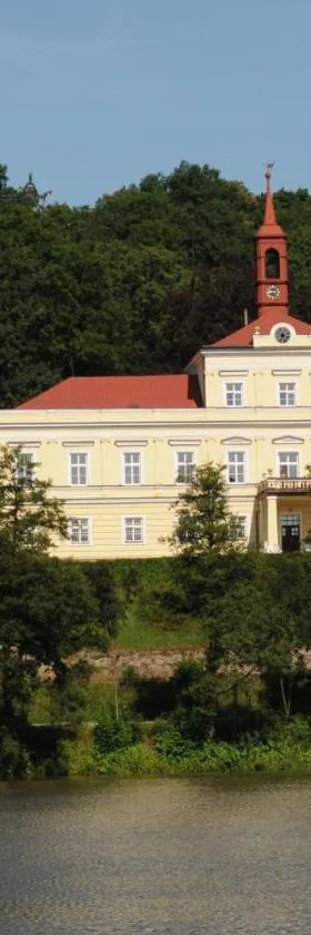 Penzion Zámek Rozsochatec，位于Rozsochatec的酒店