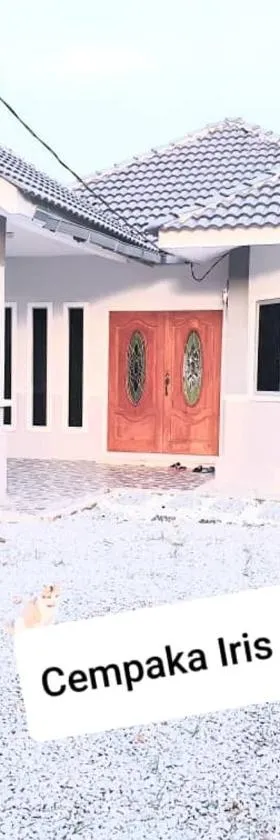 CEMPAKA IRIS HOMESTAY，位于Kampung Bota Kiri的酒店