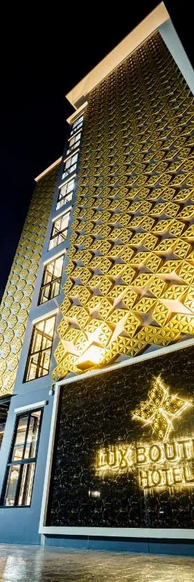 Lux Boutique Hotel，位于暖武里府的酒店