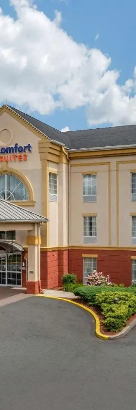 Comfort Suites Newark - Harrison，位于纽瓦克的酒店