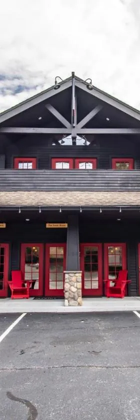 The Alpine Lodge，位于North Creek的酒店