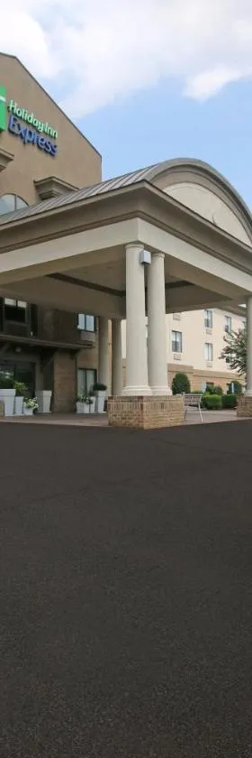 特劳特维尔 - 罗阿诺克北智选假日酒店，位于托特维尔的酒店