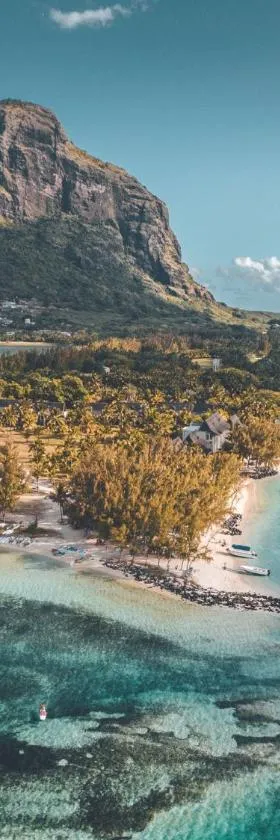 Paradis Beachcomber Golf Resort & Spa，位于勒莫尔尼的酒店