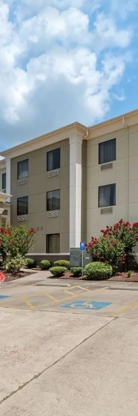 Comfort Inn & Suites El Dorado，位于埃尔多拉多的酒店