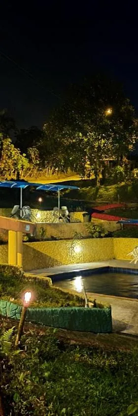 Hostería Kasadasa，位于圣多明各德洛斯科罗拉多斯的酒店