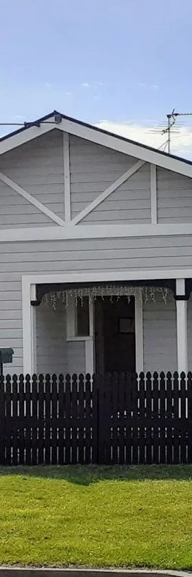 Te Waiharakeke Holiday Home，位于布伦海姆的酒店