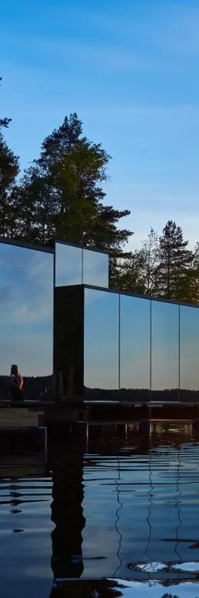 Lake Hotel Lehmonkärki - Haasi Mirror Houses，位于Asikkala的酒店