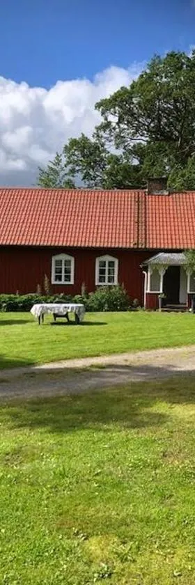 Charmig hallandslänga nära Ullared，位于乌拉勒德的酒店