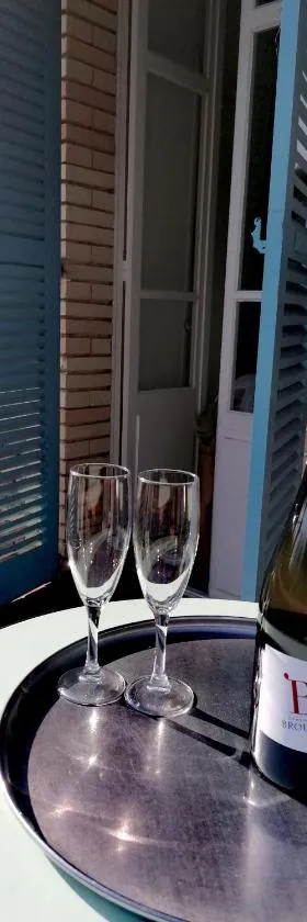 拉维瑞雷酒店，位于盖亚克的酒店