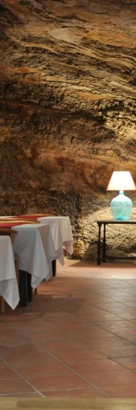 Hotel Cervaria，位于Cervera del Río Alhama的酒店