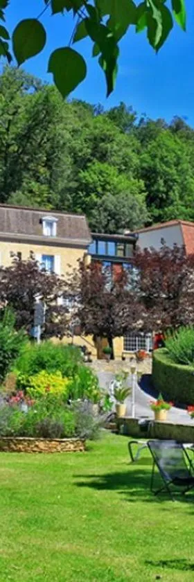 Hôtel Restaurant Plaisance-Piscine couverte et chauffée- Proche Sarlat-，位于维特拉克的酒店