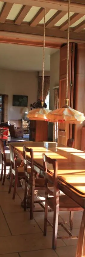Le Logis d'Arniere，位于Saint Cyr-sous-Dourdan的酒店