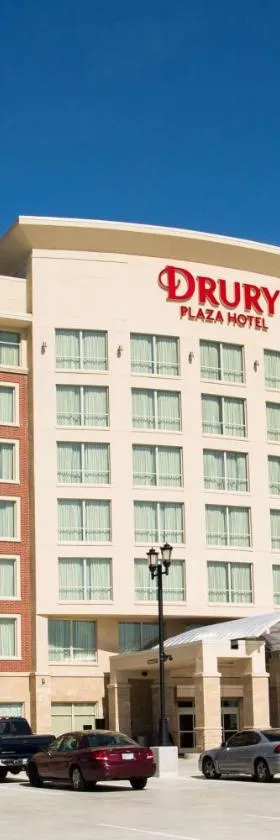 Drury Plaza Hotel St. Louis St. Charles，位于圣查尔斯的酒店