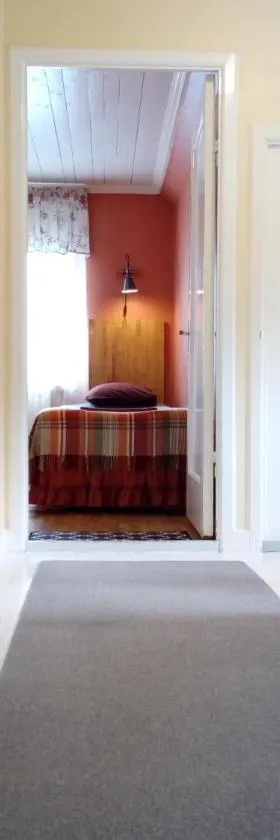 Ullaredsgården B&B Express，位于乌拉勒德的酒店