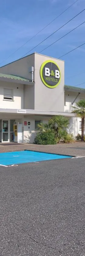 B&B HOTEL Pau Lescar，位于莱斯卡尔的酒店