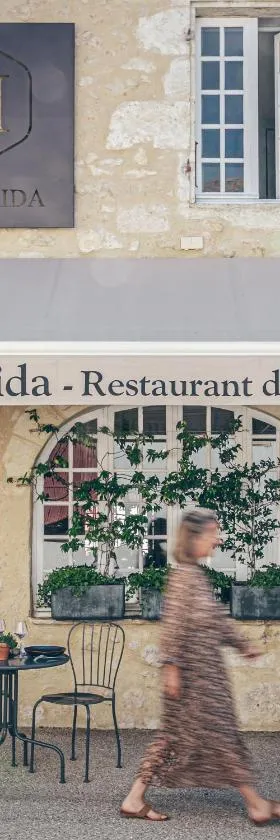 Le Florida Auberge contemporaine，位于卡斯特拉韦迪藏的酒店
