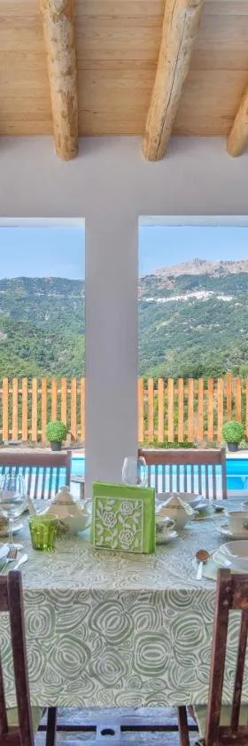 Casa Rural Monte Dios，位于Jubrique的酒店