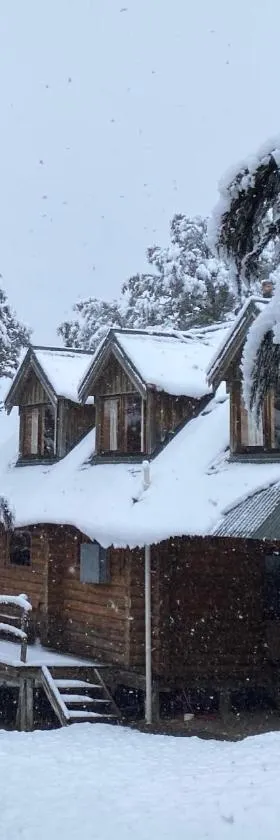 Charlies Cabin - Mt Lyford，位于Mt Lyford的酒店