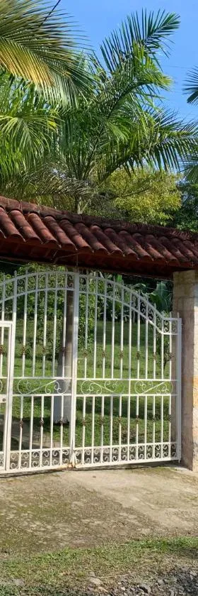 Finca campestre en Mesitas del Colegio，位于La María的酒店