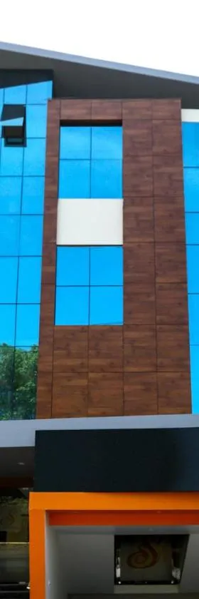 Shri Subham Residency，位于斯里兰格姆的酒店