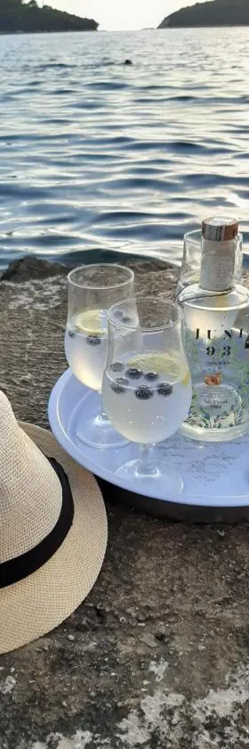 Apartments Nena，位于莫鲁纳特的酒店