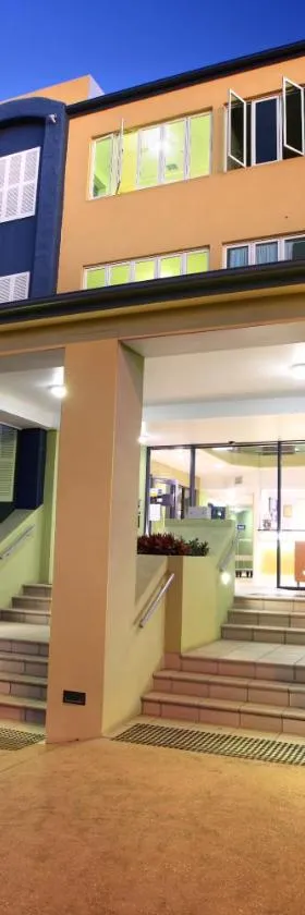 Caloundra Central Apartment Hotel Official，位于卡伦德拉的酒店
