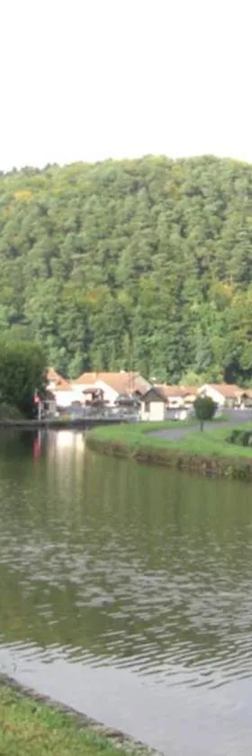 Gîte du canal，位于吕泽尔堡的酒店