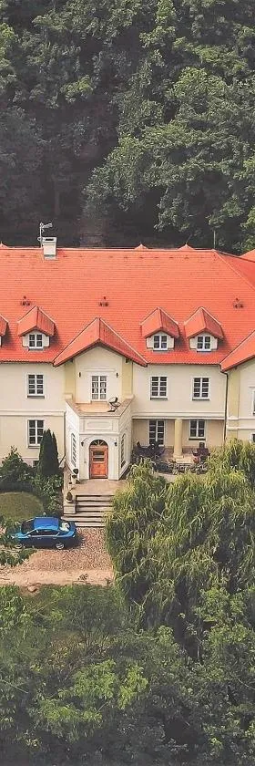 Pałac Kobylin，位于Kobylin的酒店